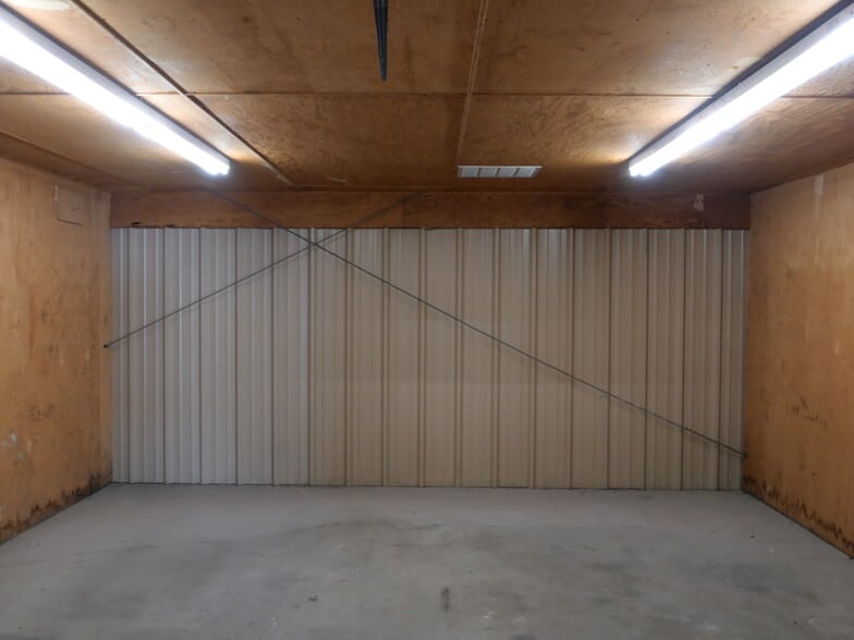 More Photos Of 1364 NE 3rd St, Oklahoma City Warehouse For Sale