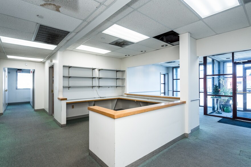 More Photos Of 45 Electric Ave, Brighton Flex For Sale