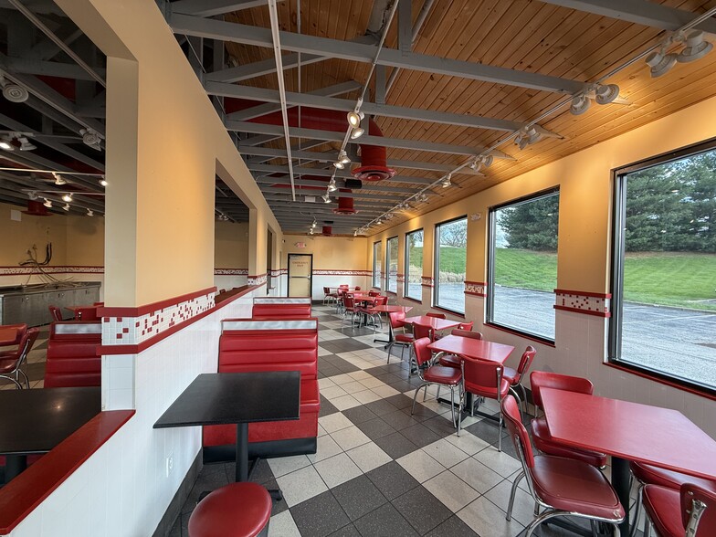 More Photos Of 1365 Jungermann Rd, Saint Peters Restaurant For Sale