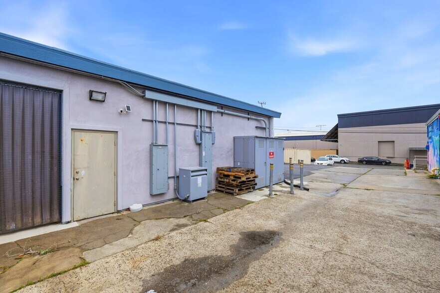 More Photos Of 1035 17th Ave, Santa Cruz Warehouse For Sale