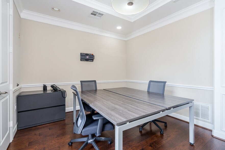 More Photos Of 20008 Champion Forest Dr, Spring Office For Sale