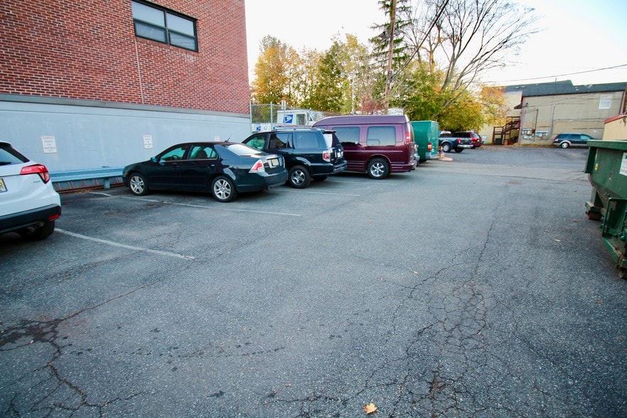 More Photos Of 122-126 Main St, Hackettstown Apartments For Lease
