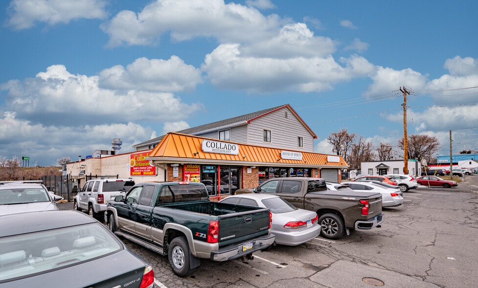 More Photos Of 570 Honeyspot Rd, Stratford General Retail For Sale