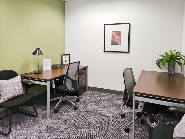 More Photos Of 2 Cityplace Dr, Creve Coeur Coworking Space