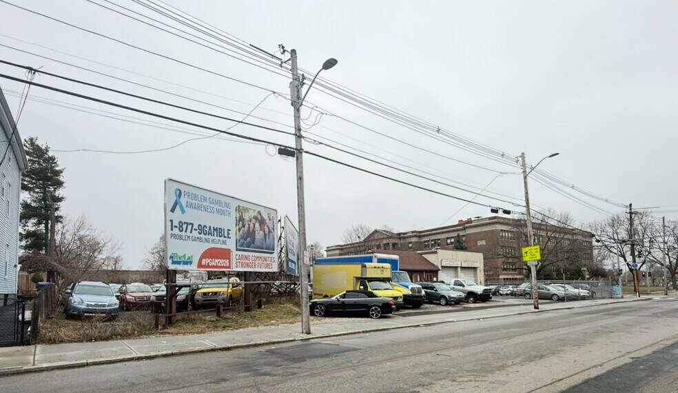More Photos Of 550 Prairie Ave, Providence Auto Repair For Lease