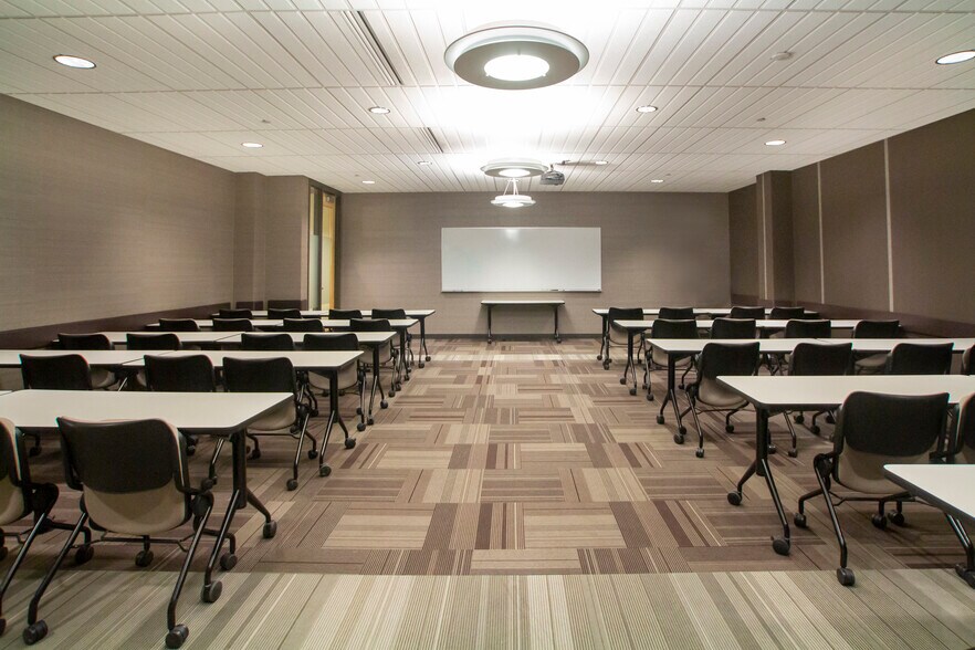 More Photos Of 10700 W Research Dr, Milwaukee Office For Lease
