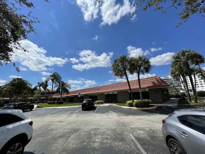 More Photos Of 201 N University Dr, Plantation Medical For Sale