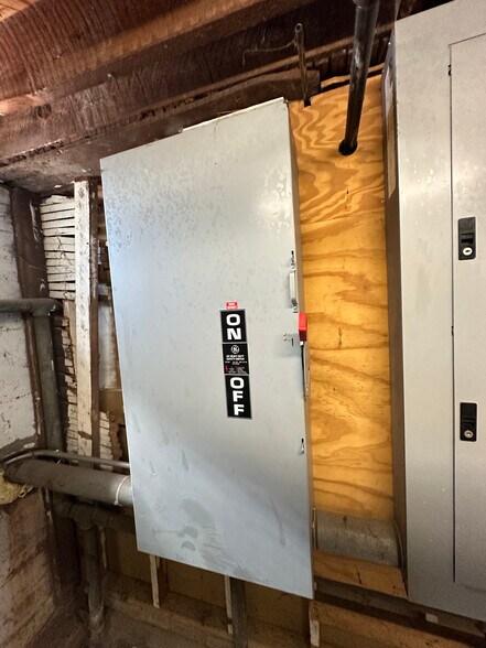 More Photos Of 314 Park St, Fulton Office For Sale