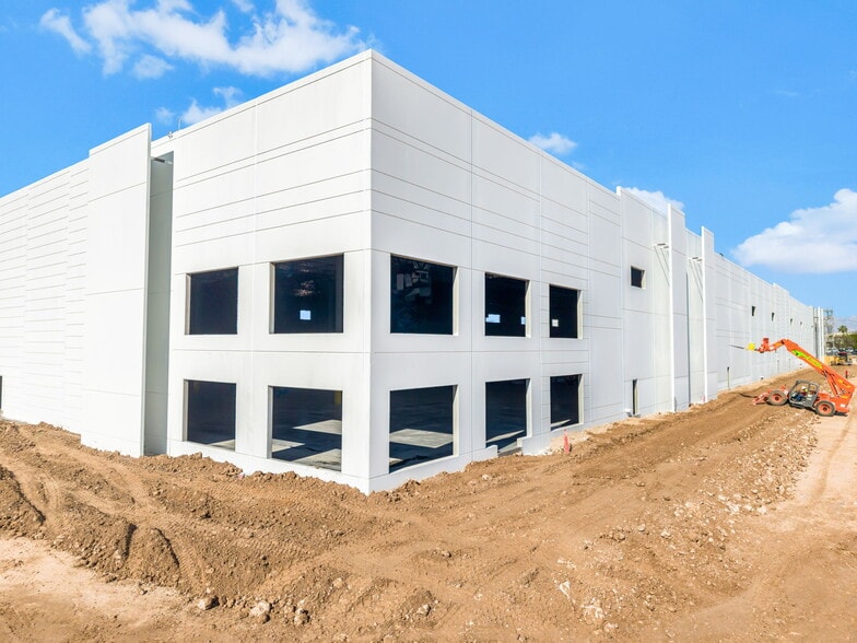 More Photos Of 21 Sunset Way, Henderson Industrial For Lease