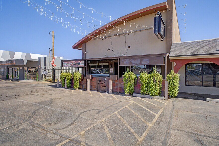 More Photos Of 2827 E Bell Rd, Phoenix Restaurant For Sale