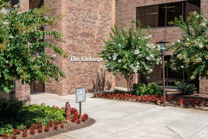 More Photos Of 1122 Kenilworth Dr, Towson Office For Lease