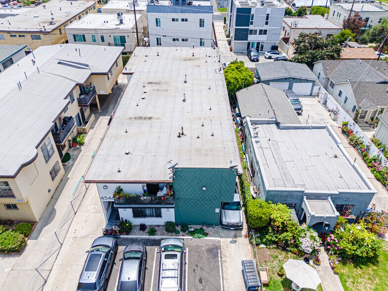 More Photos Of 4546 W 17th St, Los Angeles Apartments For Sale