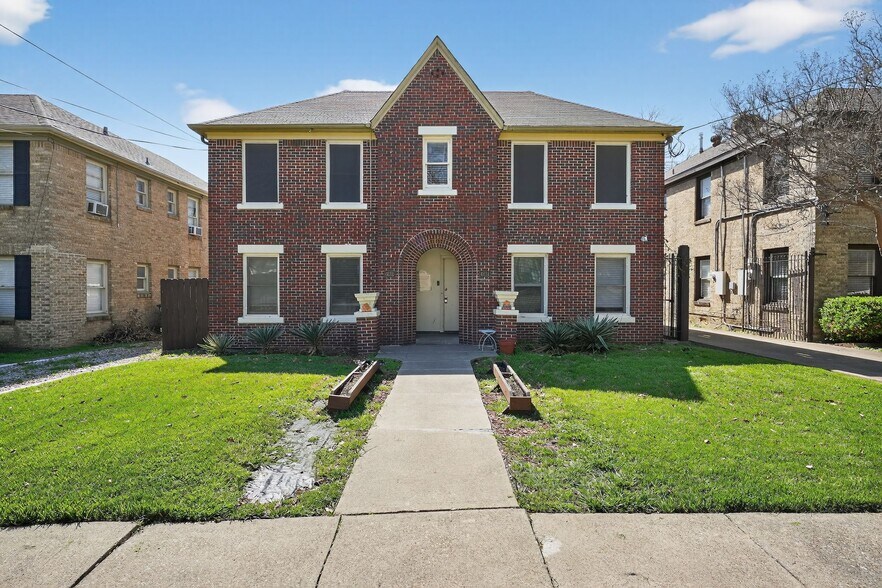 More Photos Of , Dallas Unknown For Sale