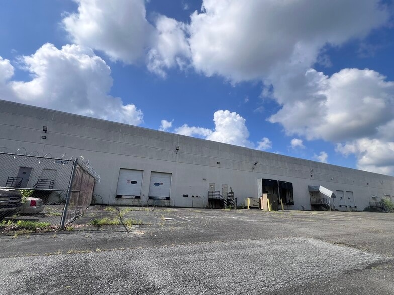 More Photos Of 8700-8724 Jericho City Dr, Landover Warehouse For Lease