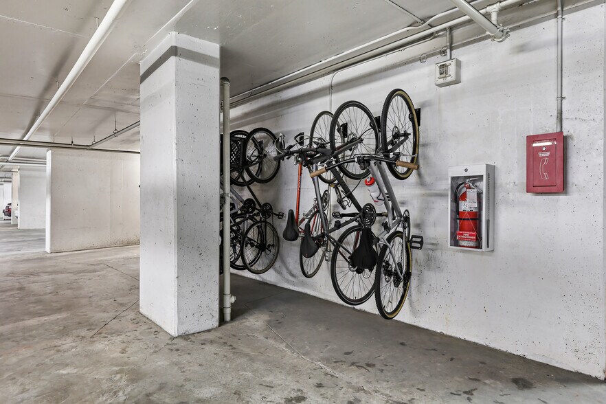 More Photos Of 888 4th Ave SW, Calgary Office For Sale