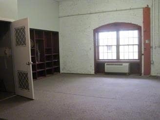 More Photos Of 211 Rankin St, Fayetteville Showroom For Lease