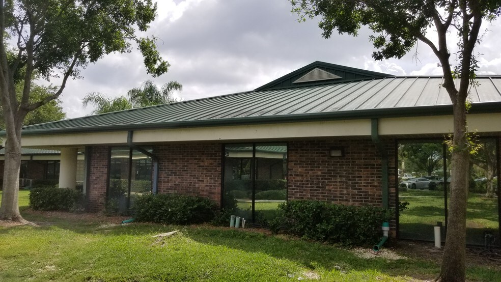 More Photos Of 4525 140th Ave N, Clearwater Loft Creative Space For Lease