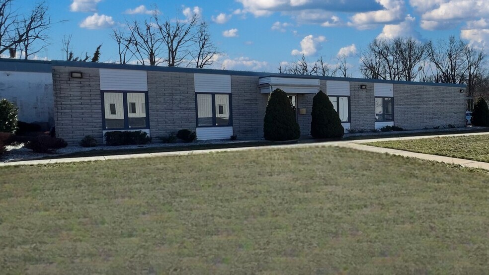 Primary Photo Of 5 Shirley Ave, Somerset Office For Lease