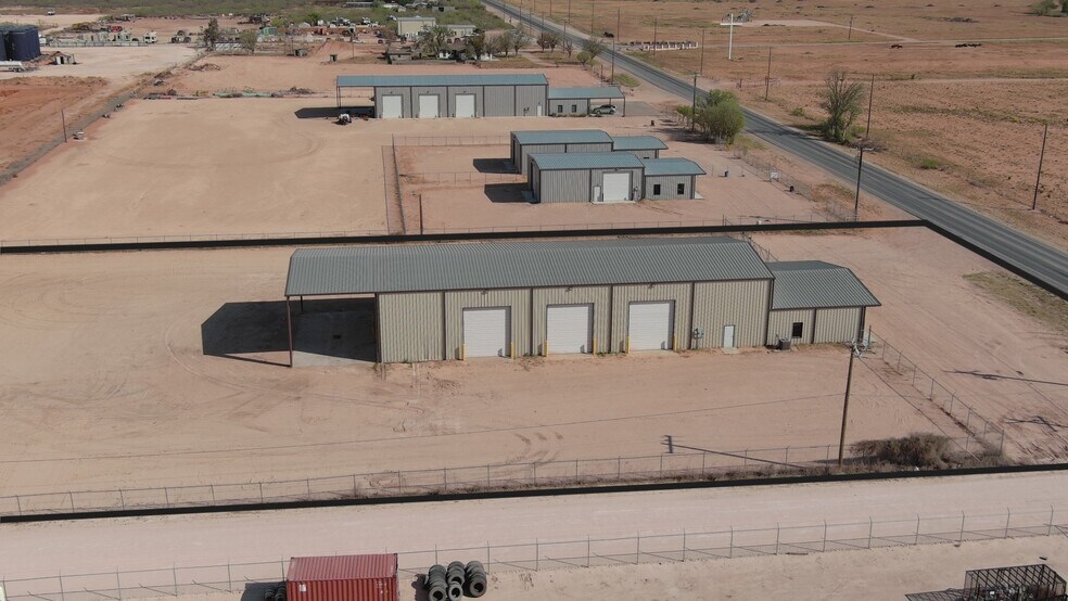 More Photos Of 6712 FM 715, Midland Warehouse For Lease