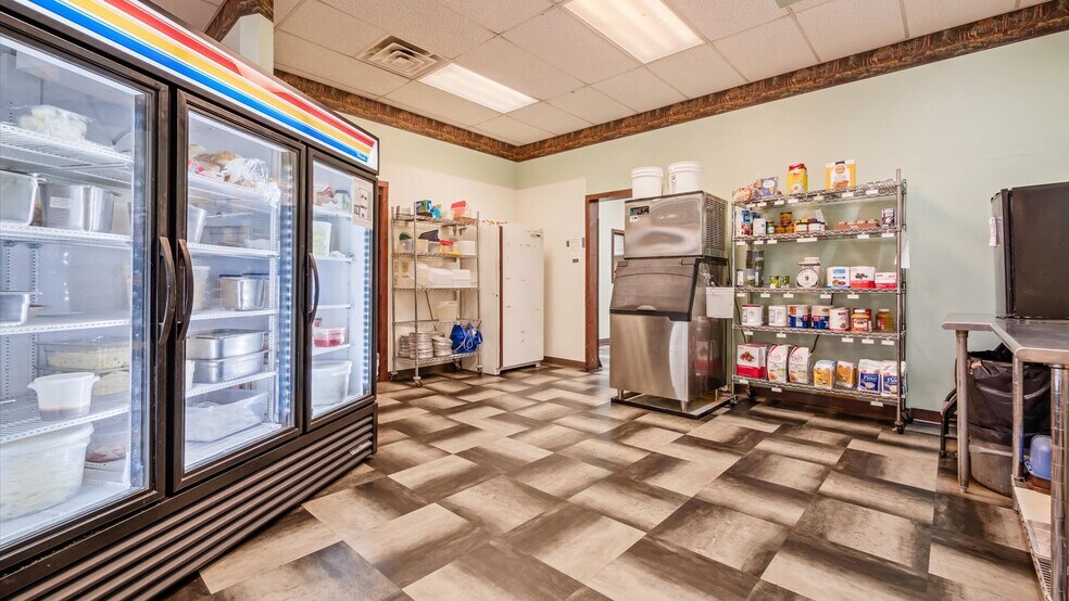 More Photos Of 2000 E Wheeling Ave, Cambridge Storefront For Sale