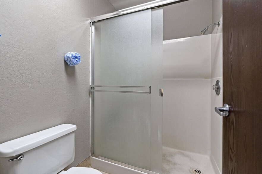 More Photos Of 110 Spring Hill Dr, Grass Valley Manufacturing For Sale