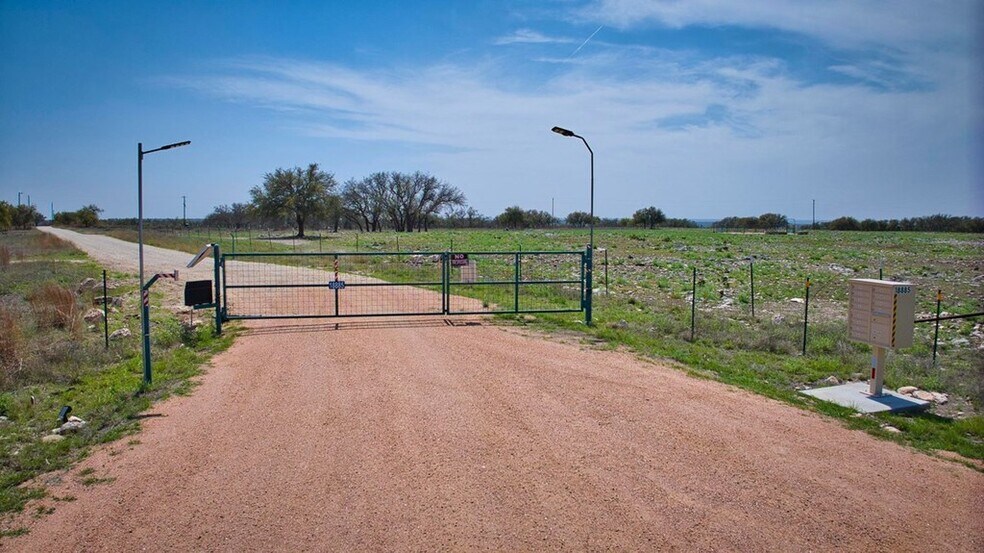 More Photos Of 199 Antelope Cir, Harper Land For Sale