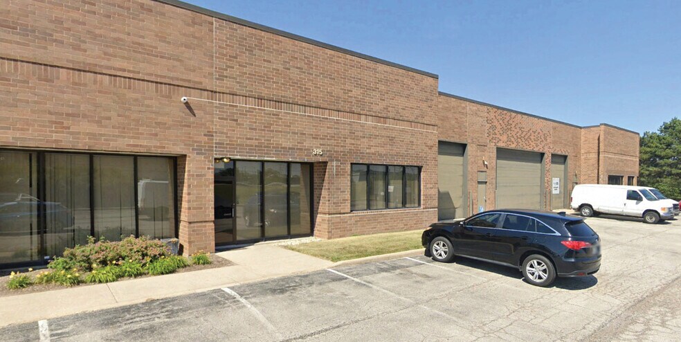 Primary Photo Of 650 W Grand Ave, Elmhurst Flex For Lease