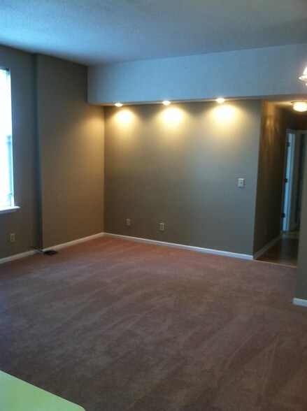 More Photos Of 50 S Main St, Middletown Apartments For Sale