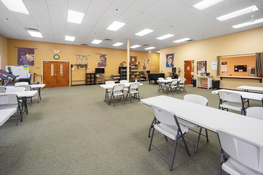 More Photos Of 140 SE Parkway Ct, Franklin Medical For Lease