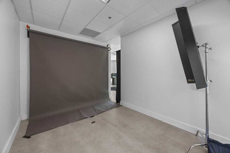 More Photos Of 1 Texas Station Ct, Timonium Office For Lease