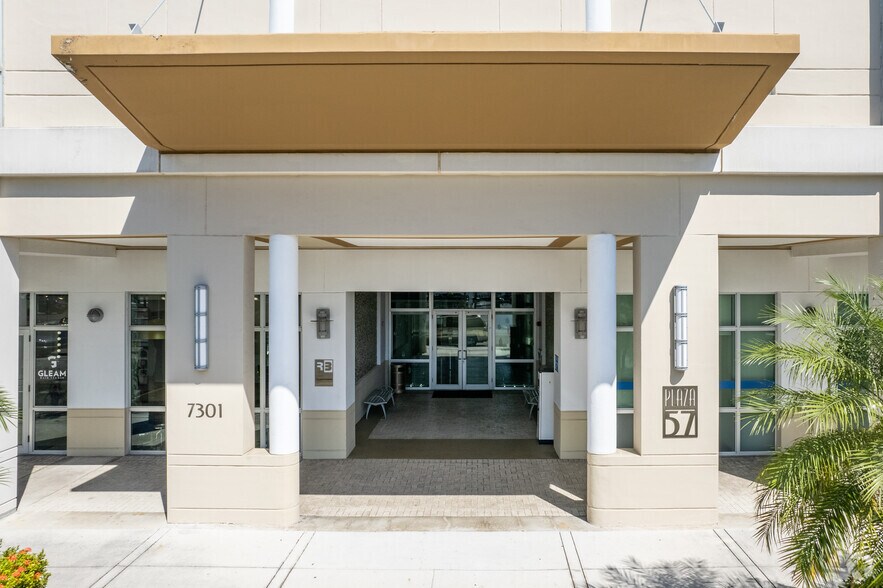 More Photos Of 7301 SW 57th Ct, South Miami Office For Sale