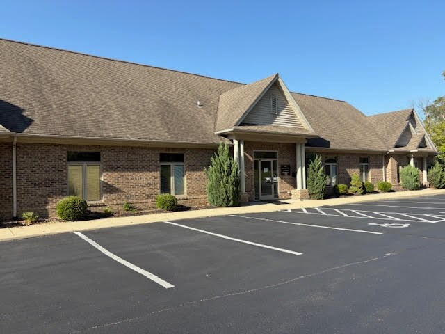 More Photos Of 1081 N University Blvd, Middletown Office For Lease
