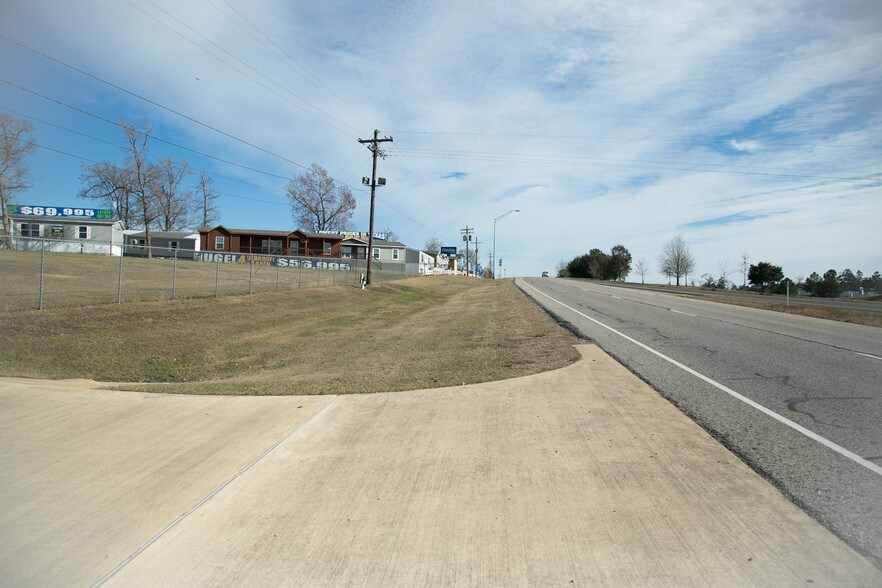 More Photos Of 714 Interstate 45, Huntsville Land For Sale
