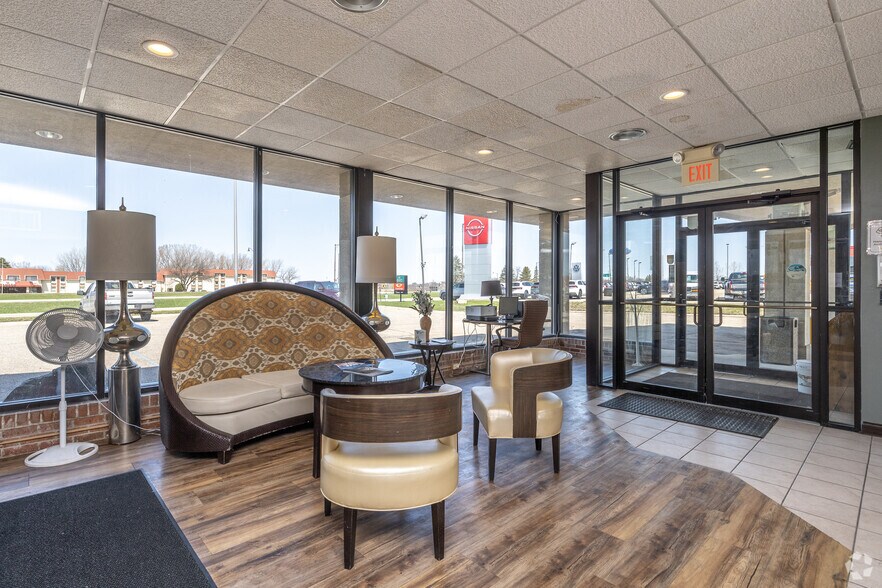 More Photos Of 2306 E Main St, Albert Lea Hospitality For Sale