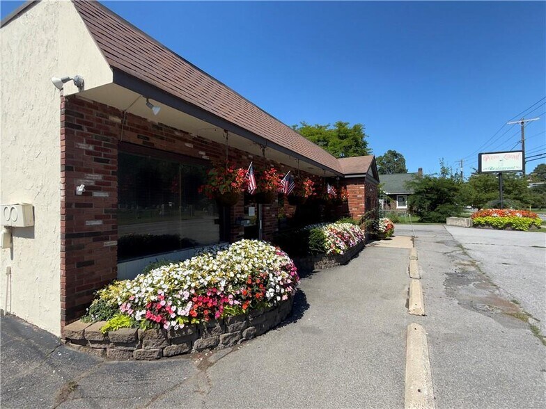 More Photos Of 24 Oneida St, Oneonta Restaurant For Sale