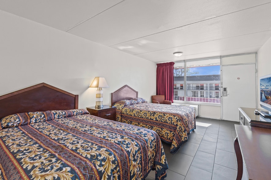 More Photos Of 900 W I-65 Service Rd S, Mobile Hotel For Sale