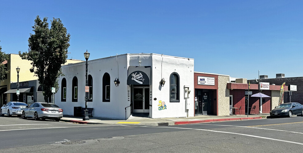 Primary Photo Of 120 N Jackson St, Dixon Freestanding For Sale