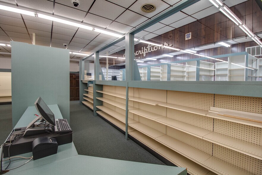 More Photos Of 219 N Main St, Marissa Specialty For Sale