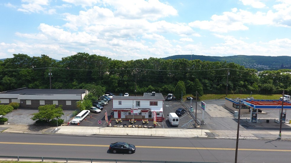 More Photos Of 1130 Pembroke Rd, Bethlehem Storefront Retail Residential For Lease