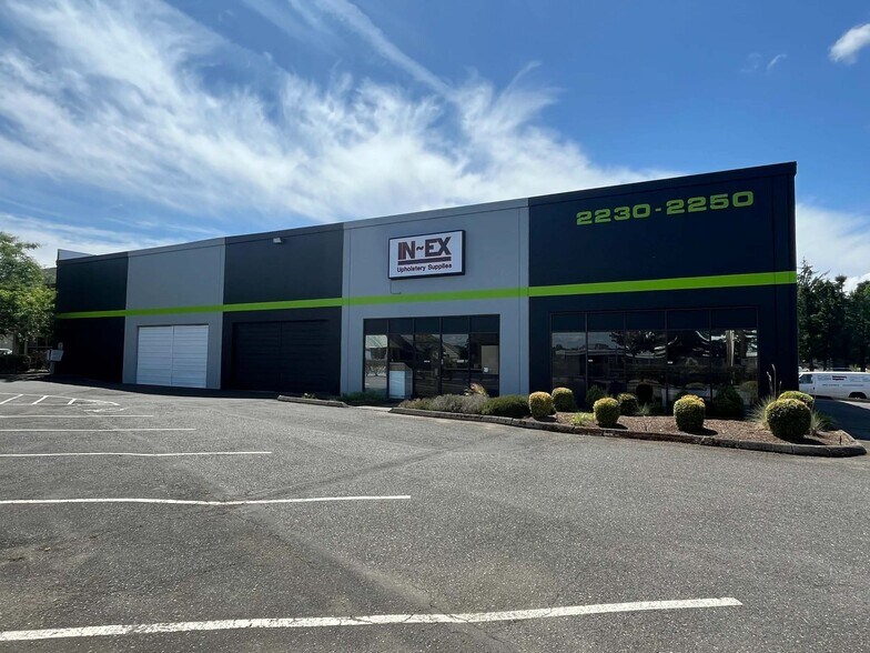 More Photos Of 2230-2250 NE Columbia Blvd, Portland Warehouse For Lease