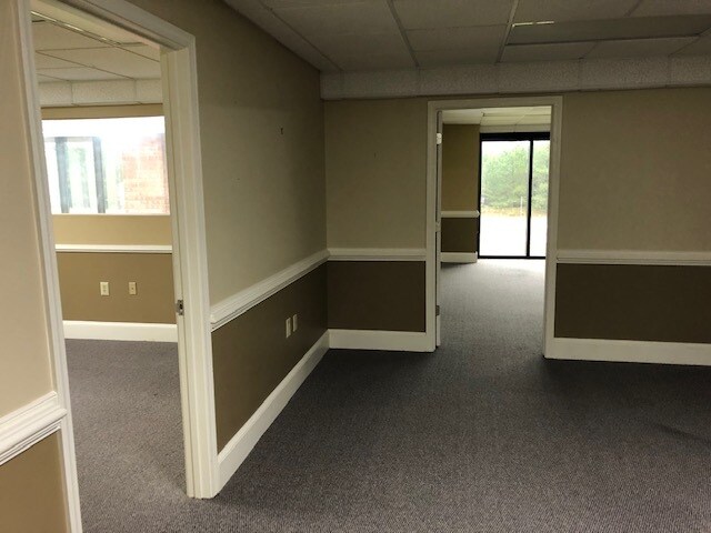 More Photos Of 25 Goss Dr, Hampton Medical For Sale