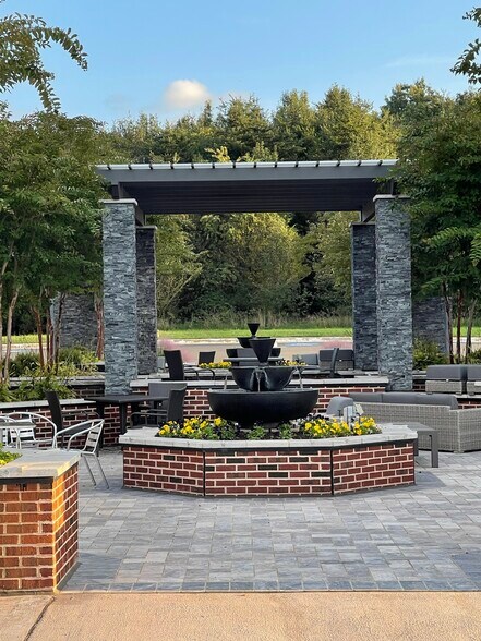 More Photos Of 10530-10550 Linden Lake Plz, Manassas Medical For Lease