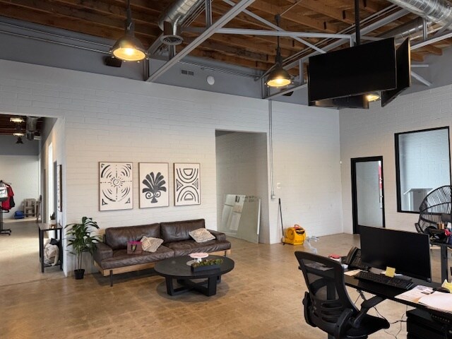 More Photos Of 2633 Loma Vista Rd, Ventura Medical For Sale