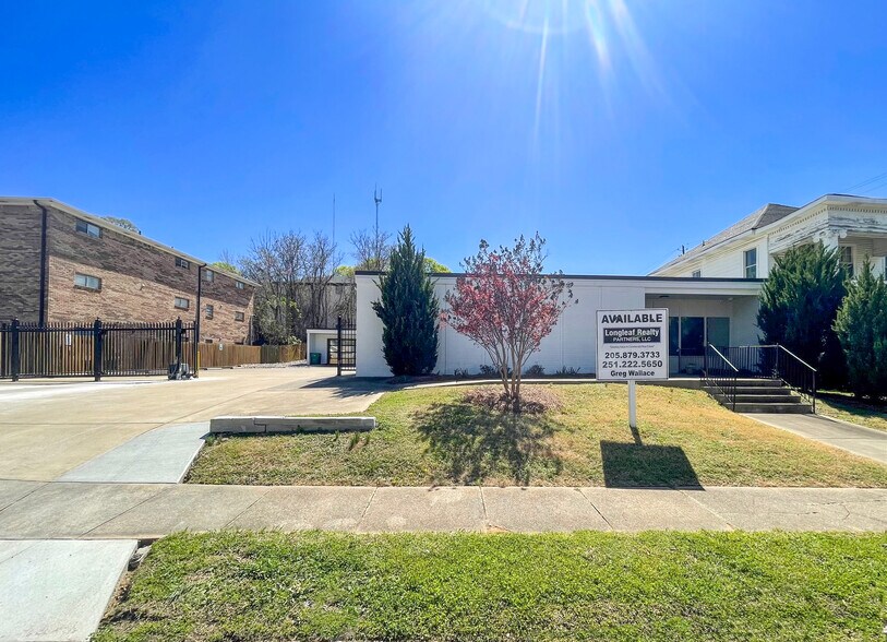 More Photos Of 1135 14th Ave S, Birmingham Office For Sale