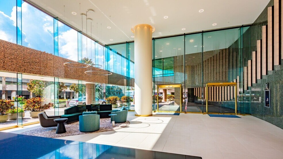 More Photos Of 3000 Bayport Dr, Tampa Office For Lease