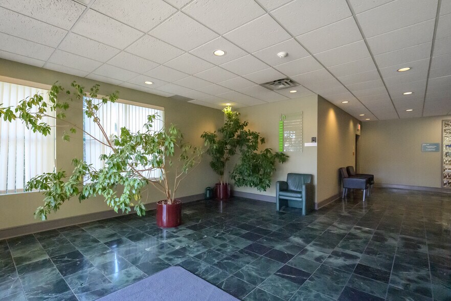 More Photos Of 1530 56th St, Delta Office For Lease