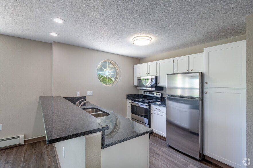 More Photos Of 234 W Main St, Waukesha Apartments For Lease