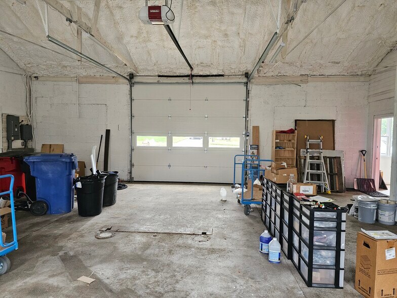 More Photos Of 210 Broad St, Saint Georges Flex For Lease
