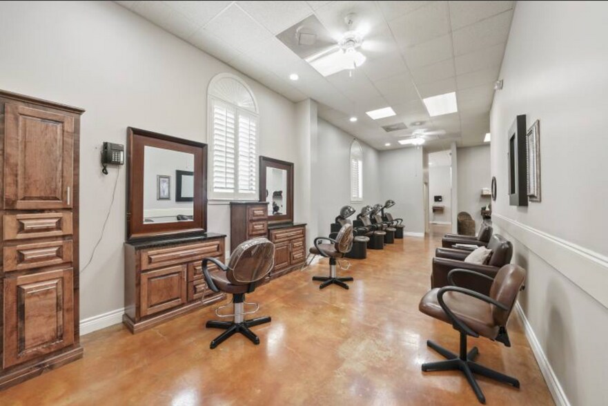 More Photos Of 21720 Highland Knolls Dr, Katy Freestanding For Lease