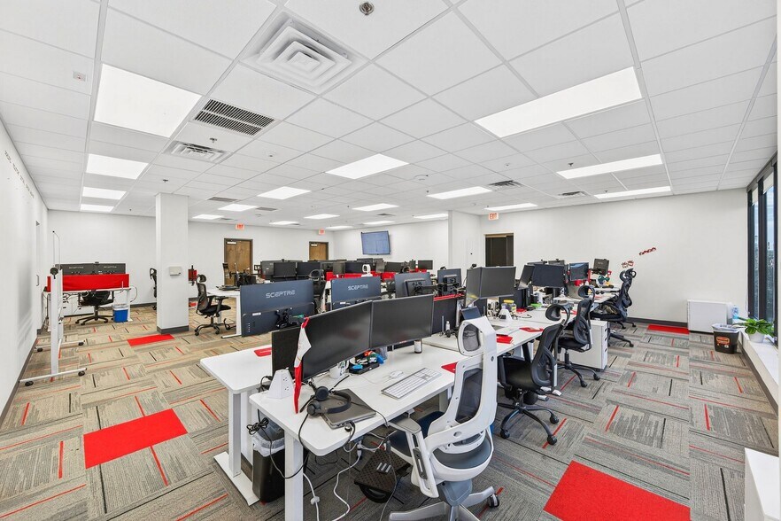 More Photos Of 930 S Harbor City Blvd SW, Melbourne Office For Sale